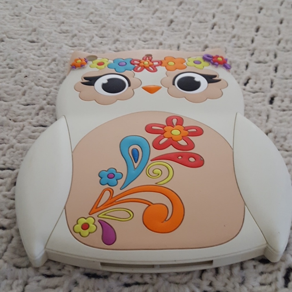 Owl I-Pad cover.